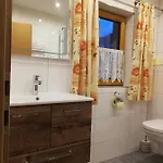 Haus Gruenbacher דירה *